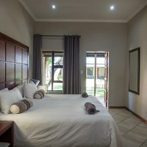 Standard Twin Room Garden View
